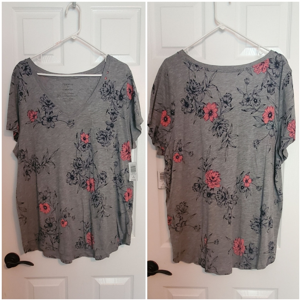 Torrid (3) Classic Fit Pocket Tee - Grey Floral